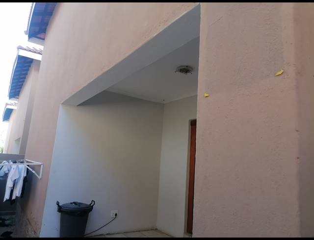 3 BEDROOM TOWNHOUSE FOR SALE IN CASA ACACIA